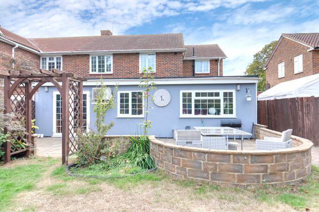 105, Humber Avenue, South Ockendon photo 3
