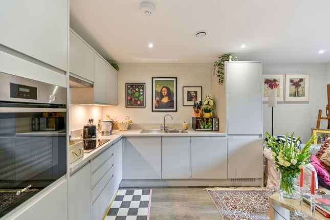 1, The Botanics, Crown Lane, Theale, Reading photo 3