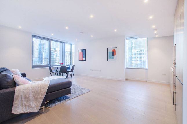 Flat to rent in Park Drive, Canary Wharf, London