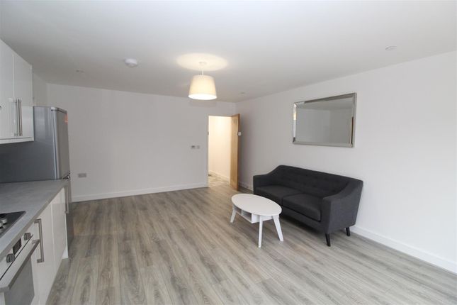 Flat 14 Alexander Beau Court 82-88, Caerphilly Road, Cardiff photo 2