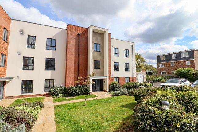 Thumbnail Flat for sale in Brooklands Road, Bexhill-On-Sea