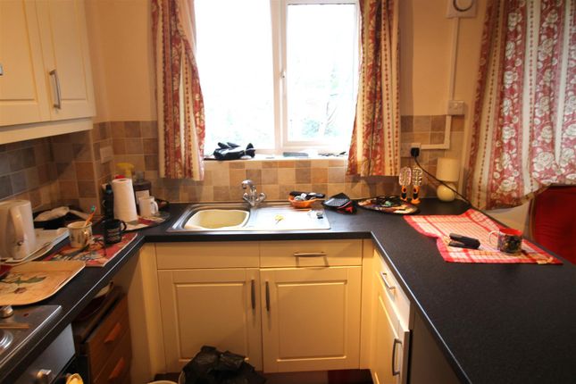 Mill End Road, High Wycombe photo 5