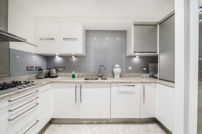 Flat to rent in Jermyn Street, London