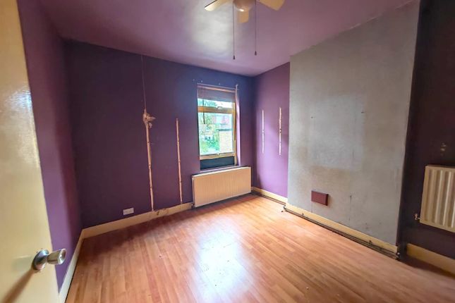 Flat 2, 10, Whitestile Road, Brentford photo 5