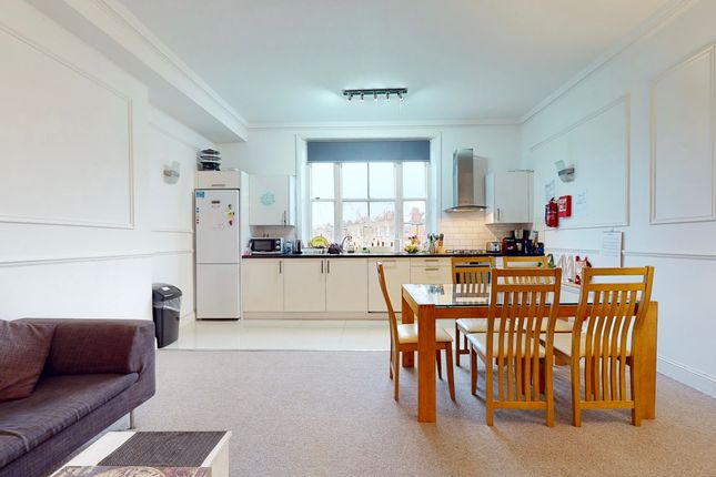 Sutherland Avenue, London W9 photo 3