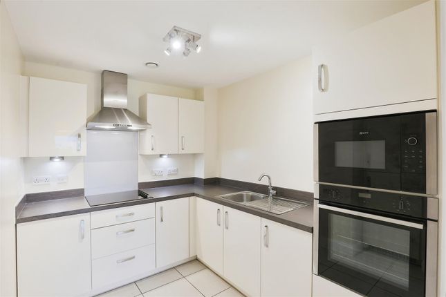 Flat for sale in Harvard Place, Stratford-Upon-Avon