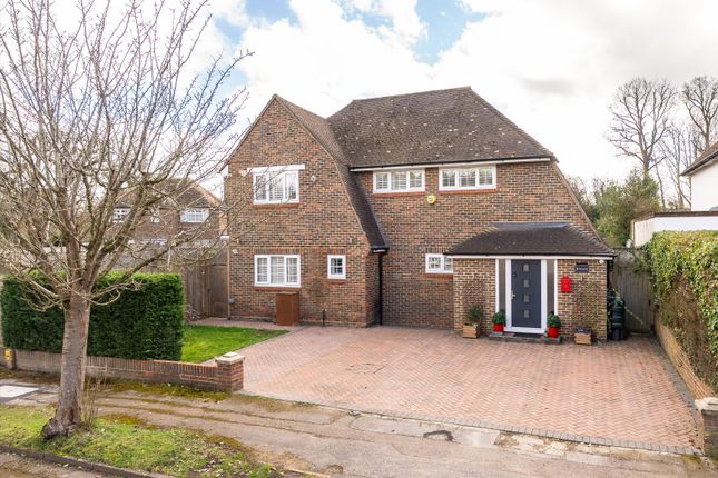 4-bed house on Evelyn Way, Cobham, £1,125,000