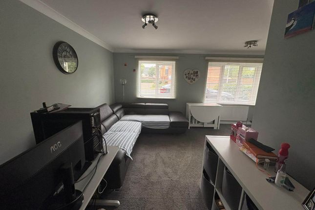 Front Room.Jpeg