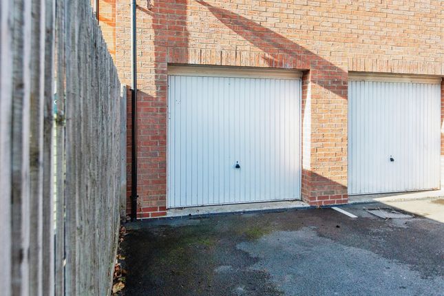 7, Station Road, Kettering photo 4