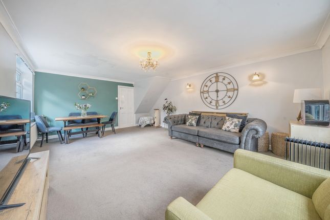 74, Ardenfield, Manchester photo 2