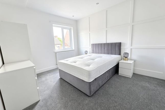 Room 3, 8 Thomas Street, Sheffield photo 4