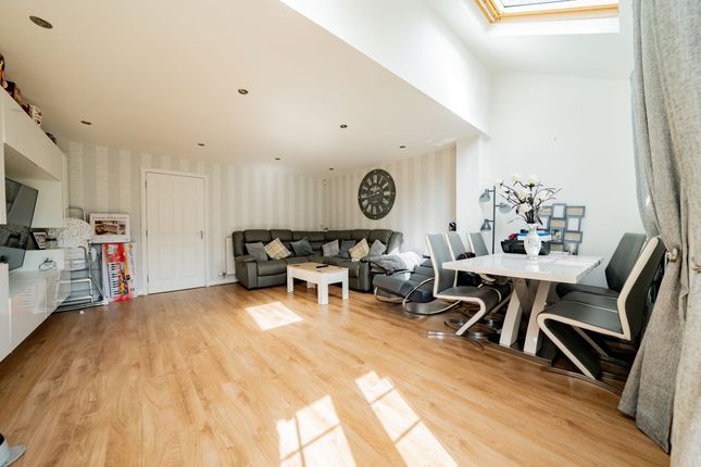 3 Greetham Way, Leicester photo 3