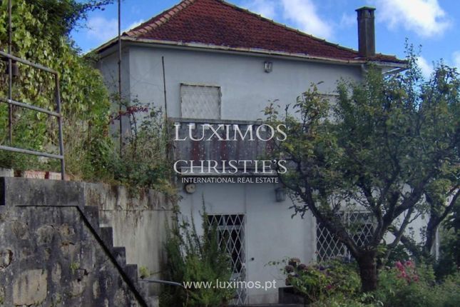 Farmhouse for sale in Vilar Do Paraíso, 4405 Vila Nova De Gaia, Portugal