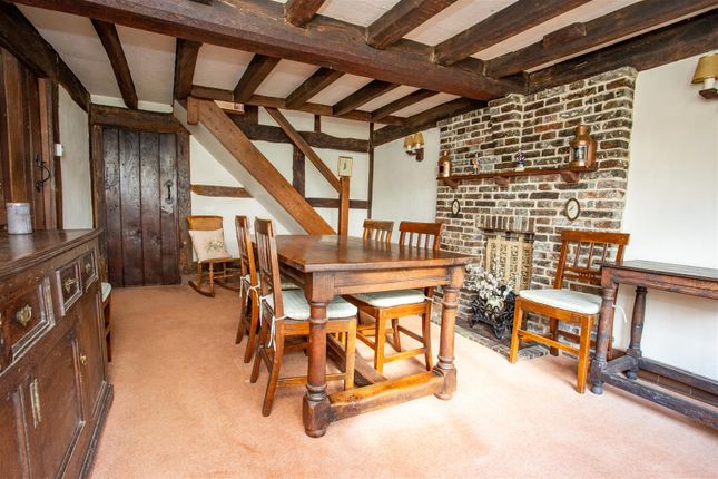 Burley Cottage, 19 Anker Lane, Fareham photo 3