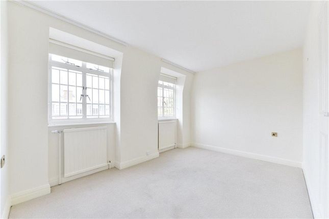 Detached house to rent in Dovehouse St, London