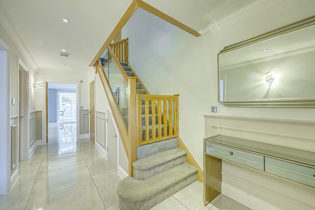 4 Swale Mews, Swale Road, Benfleet photo 3