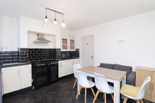132, Dodworth Road, Barnsley photo 4