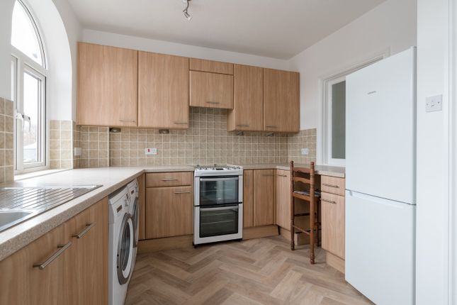 Flat for sale in Duckmill Crescent, Bedford, Bedfordshire