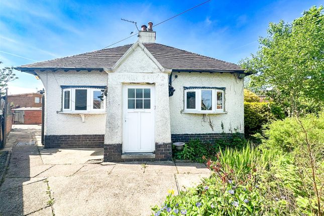Detached bungalow to rent in Derby Road, Marehay, Ripley