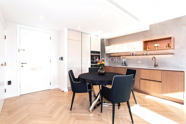 Thumbnail Flat to rent in Hampton House, Kings Road Park, 2 Michael Road, Fulham