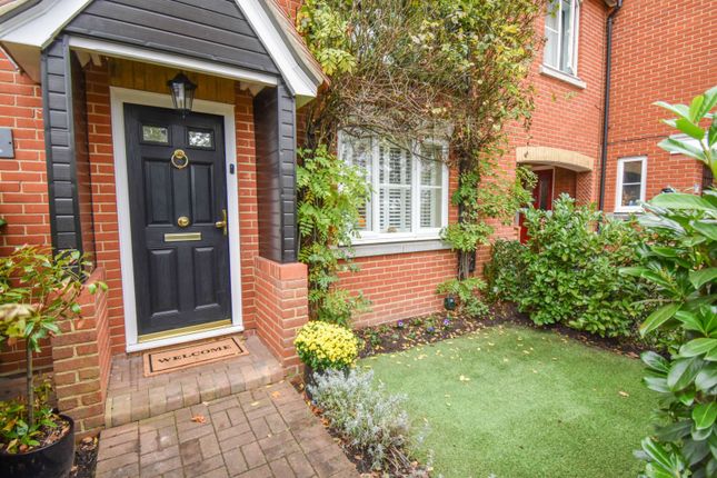 Homes for Sale in West Avenue, Chelmsford CM1 - Buy Property in West