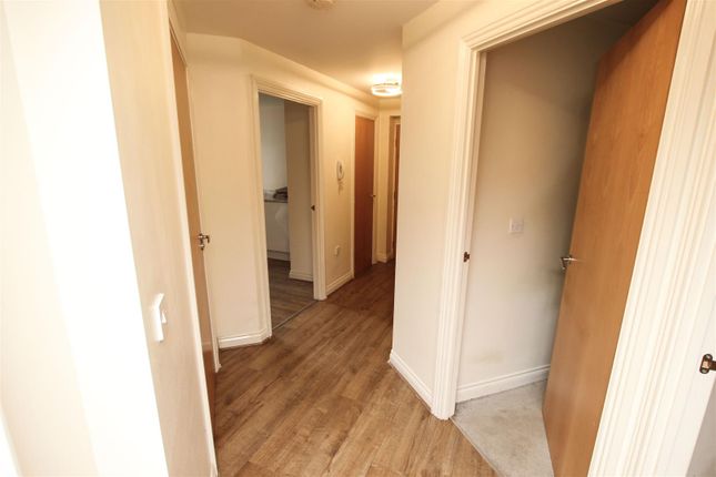 23, Harris Road, Doncaster photo 4