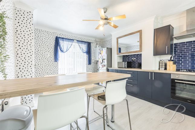 40, Robin Hood Road, Mansfield photo 4