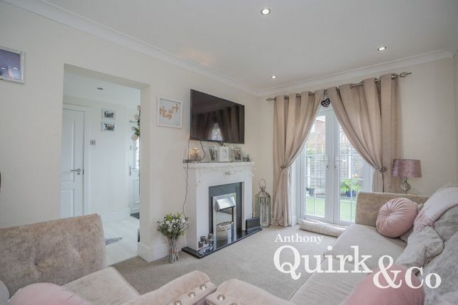 53, Maurice Road, Canvey Island photo 5