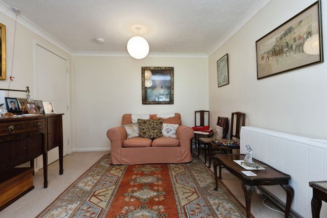 24, Cecily Court, Minchinhampton photo 4
