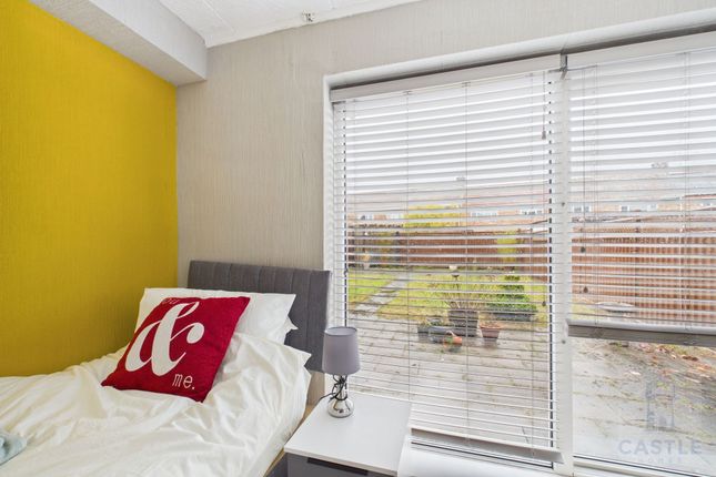 Room 1, 26, Finchale Avenue, Billingham photo 2