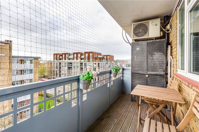 Flat 23, Bessemer Court, London photo 2