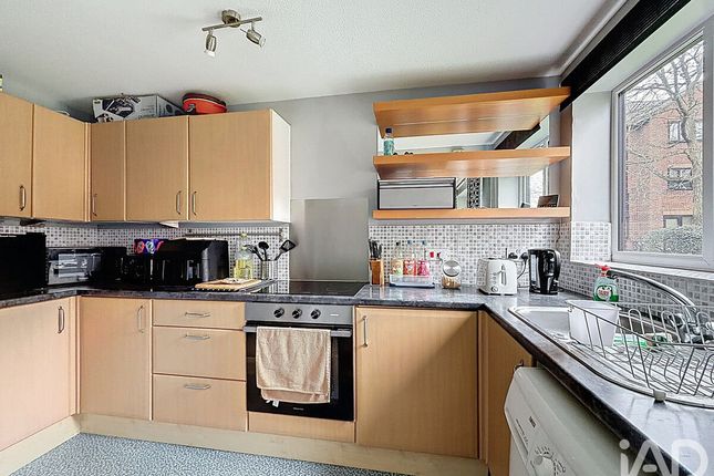 Flat Flat 65, Granary Court, Haslers Lane, Dunmow photo 3