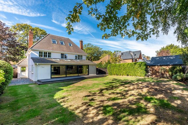 35, Westcar Lane, Walton On Thames photo 3