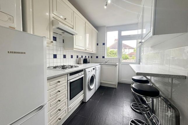 6, Hale Drive, Mill Hill, NW7, London photo 4