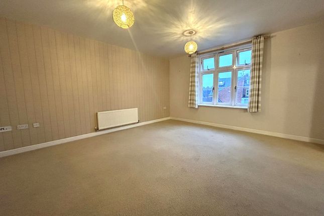 Flat for sale in West Way, Cirencester