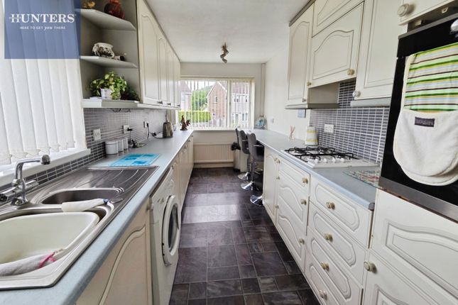 22, Llwyn Bedw, Bridgend photo 4
