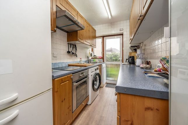 Scorton Avenue, Greenford photo 4