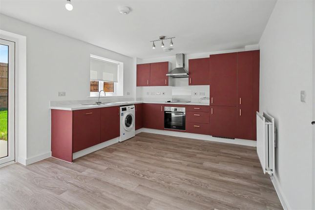40, Sickle Drive, Wellingborough photo 4