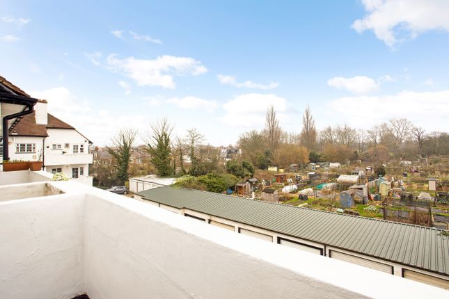 17 Cavendish House,, Chertsey Road, Twickenham photo 4