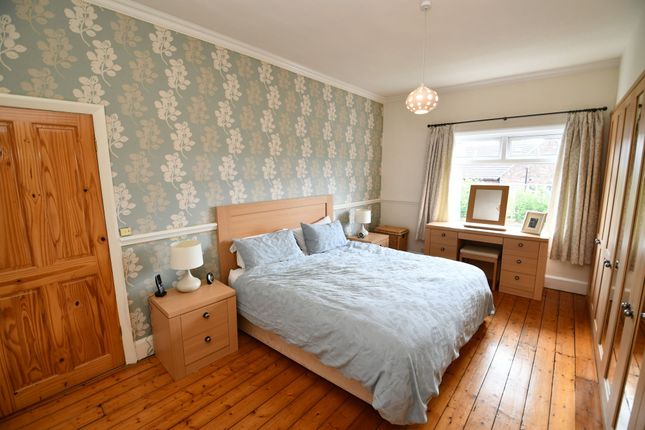 5 Ellastone Road, Salford photo 4