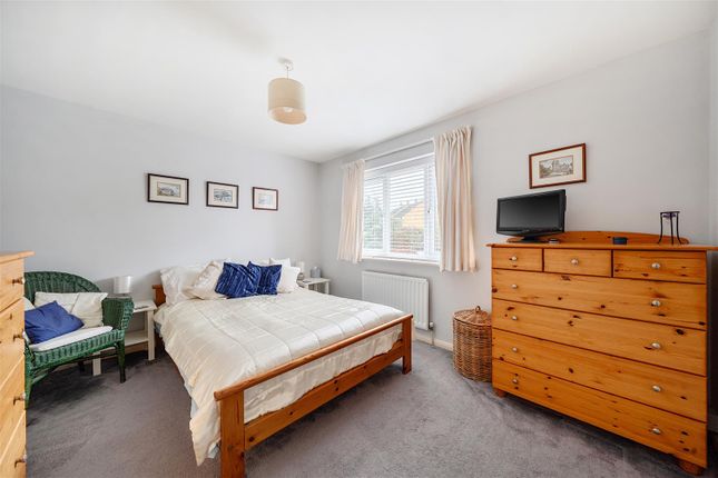 9, Mansion House Close, Ashford photo 4