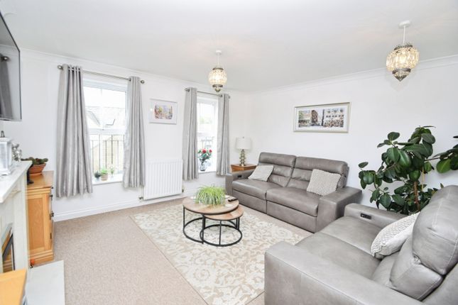 9, The Armitage, Keighley photo 2