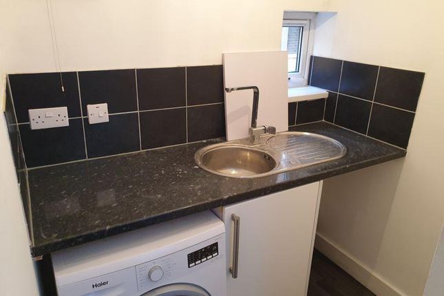 Terraced house for sale in Station Road, Aldershot