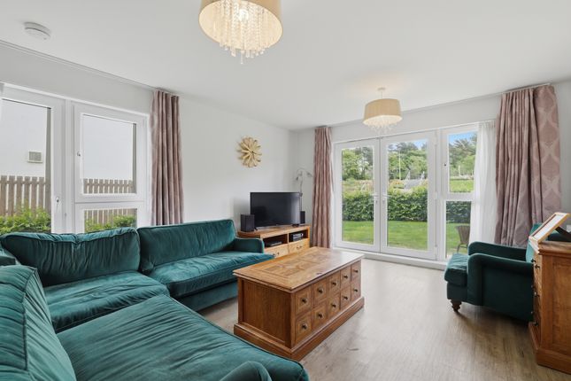 Flat 1, 1 White Spruce Bow, Edinburgh photo 2