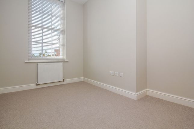 Flat to rent in The Parade, Caversfield, Bicester