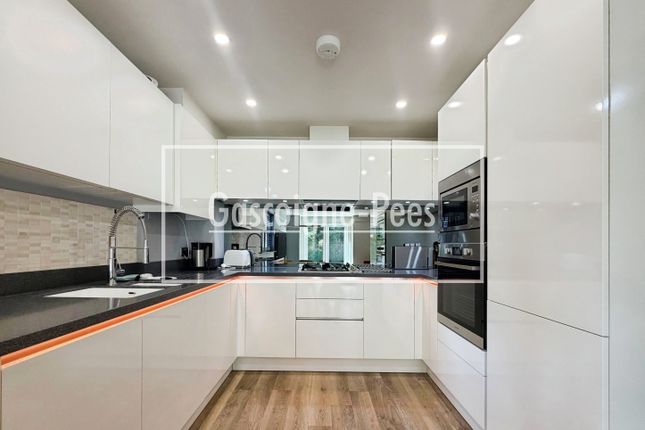 2, Addlestone photo 2