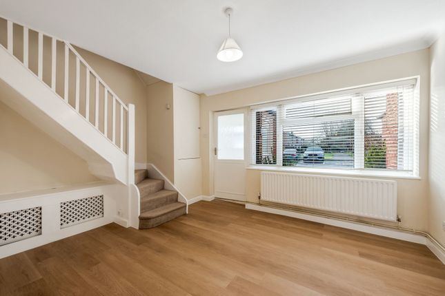 75, Bois Hall Road, Addlestone photo 2
