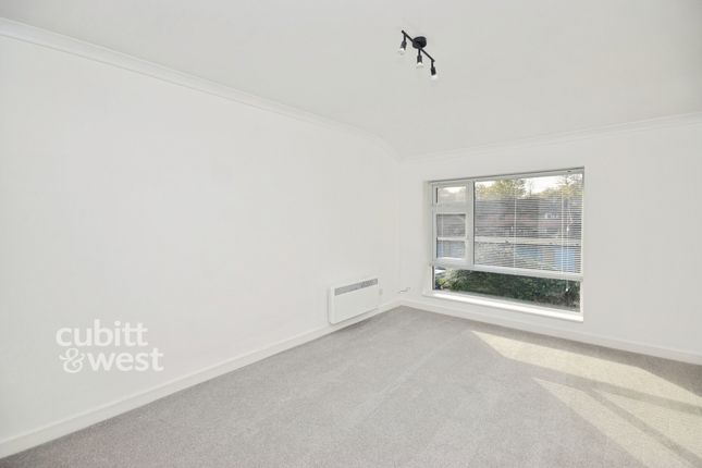 Tadworth Street, Tadworth photo 3