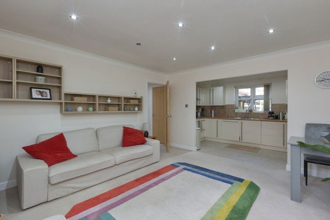 58, Old Mill Close, Dartford photo 3