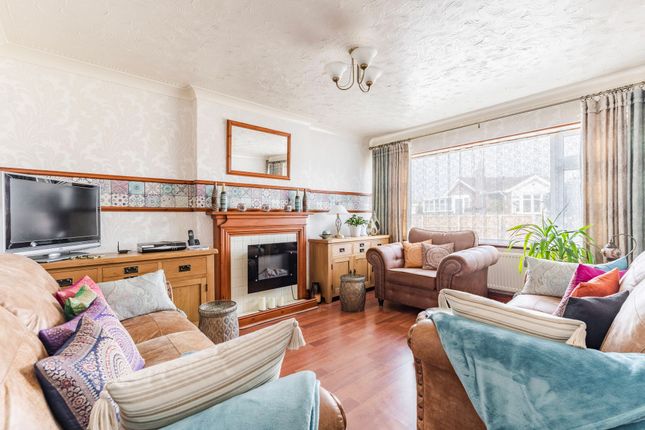 5 Meadow Close, Great Yarmouth photo 2